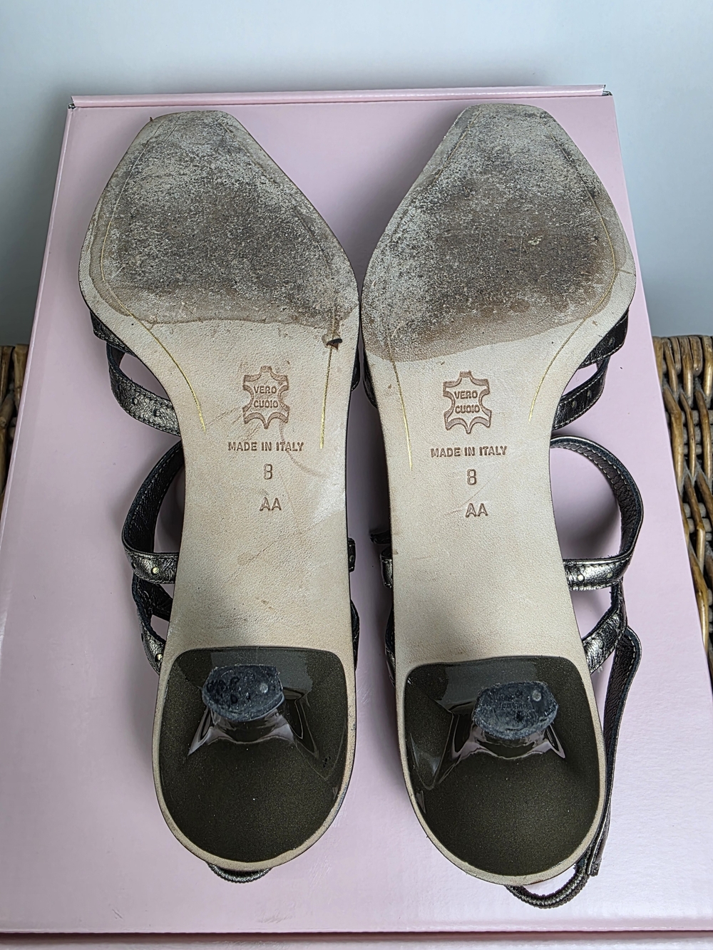 Italian Leather Metallic Pewter Slingback Heels |Size 8 AA Narrow Y2K Square Toe - Picture 9 of 9